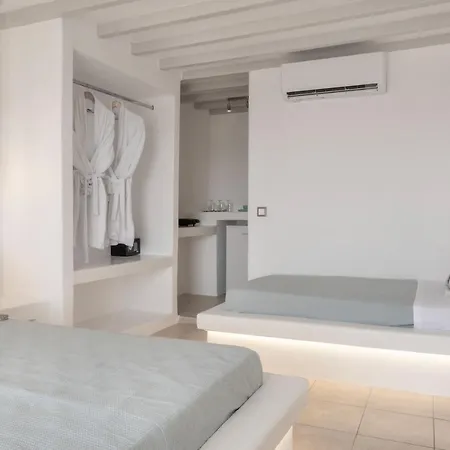 Feel Breeze Mykonos Town